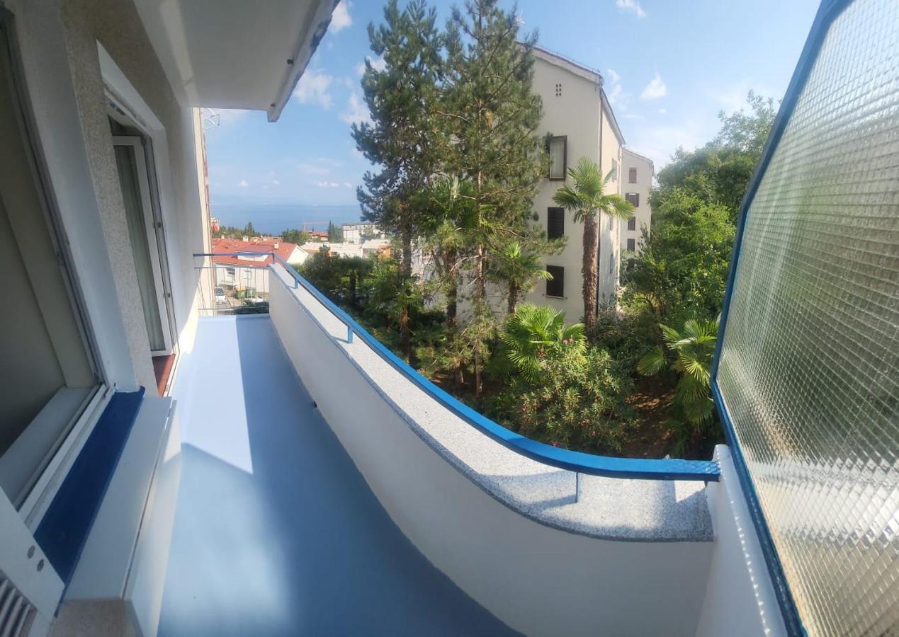 Apartment With Direct Sea View, Free Parking And Close To Beaches And Promenade Lovran Exterior photo